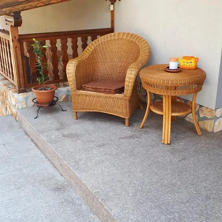 Guest house Neli Sea 3*