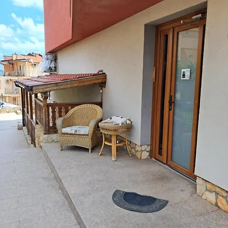 Pensjonat Neli Sea 3*