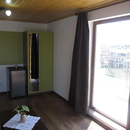 Guest house Neli Sea
