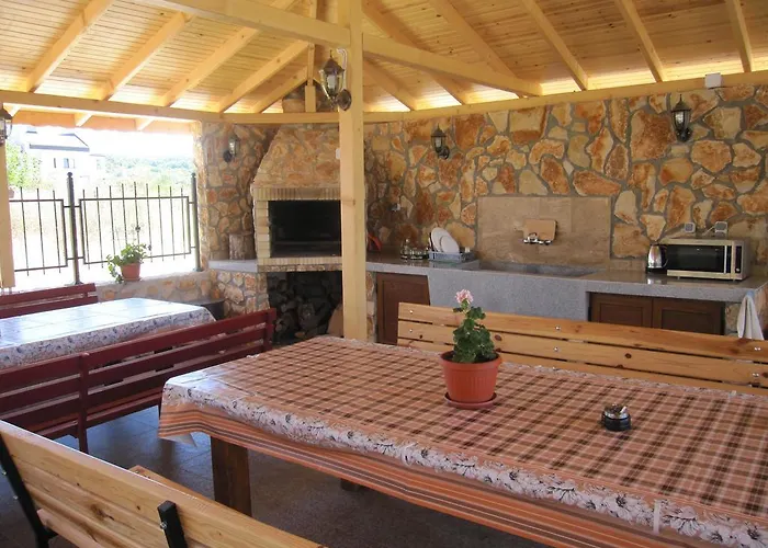 Guest house Neli Sea 3*